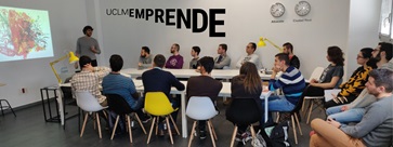 ideas 1 uclm emprende negro