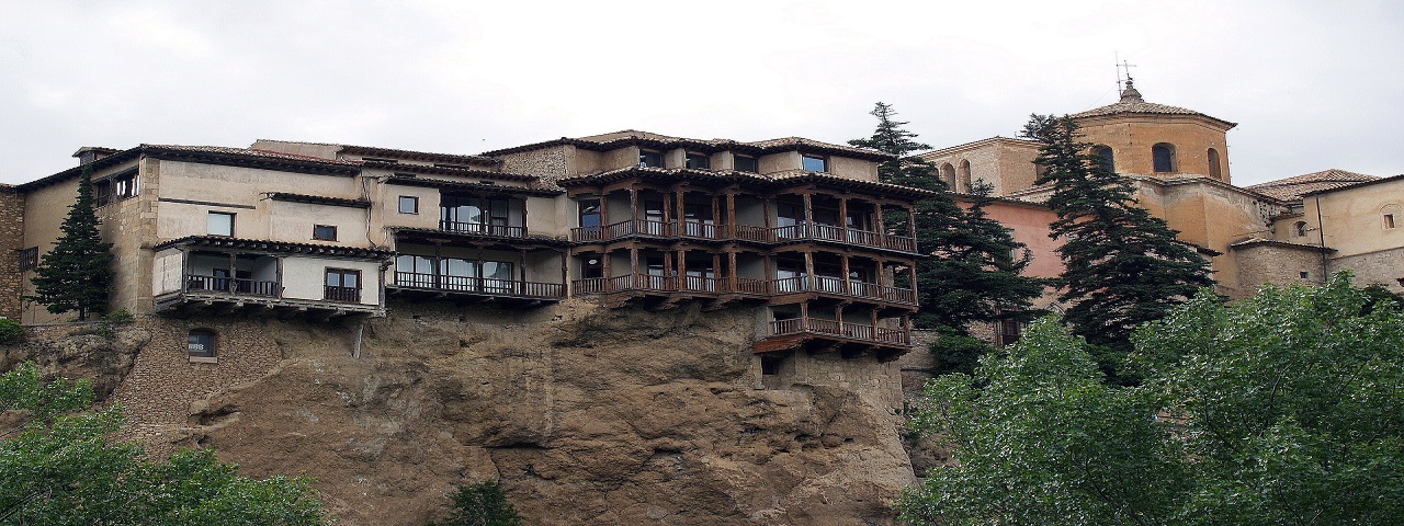 Vista de las casas colgadas