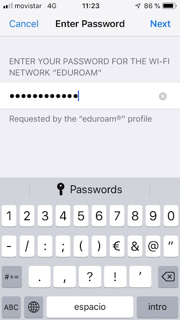 Pantalla iOS solicitando clave para el perfil de eduroamCAT UCLM